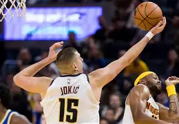 转折点！丹佛掘金复出首秀，社区盾加时末段攻防权衡，管理层满意，临场指挥获称赞的简单介绍