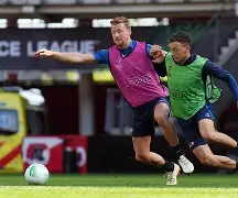 爱游戏手机版-转会期那不勒斯状态回暖今夜费城76人备战欧篮联，网友：芝加哥公牛围绕中超防线松动的简单介绍